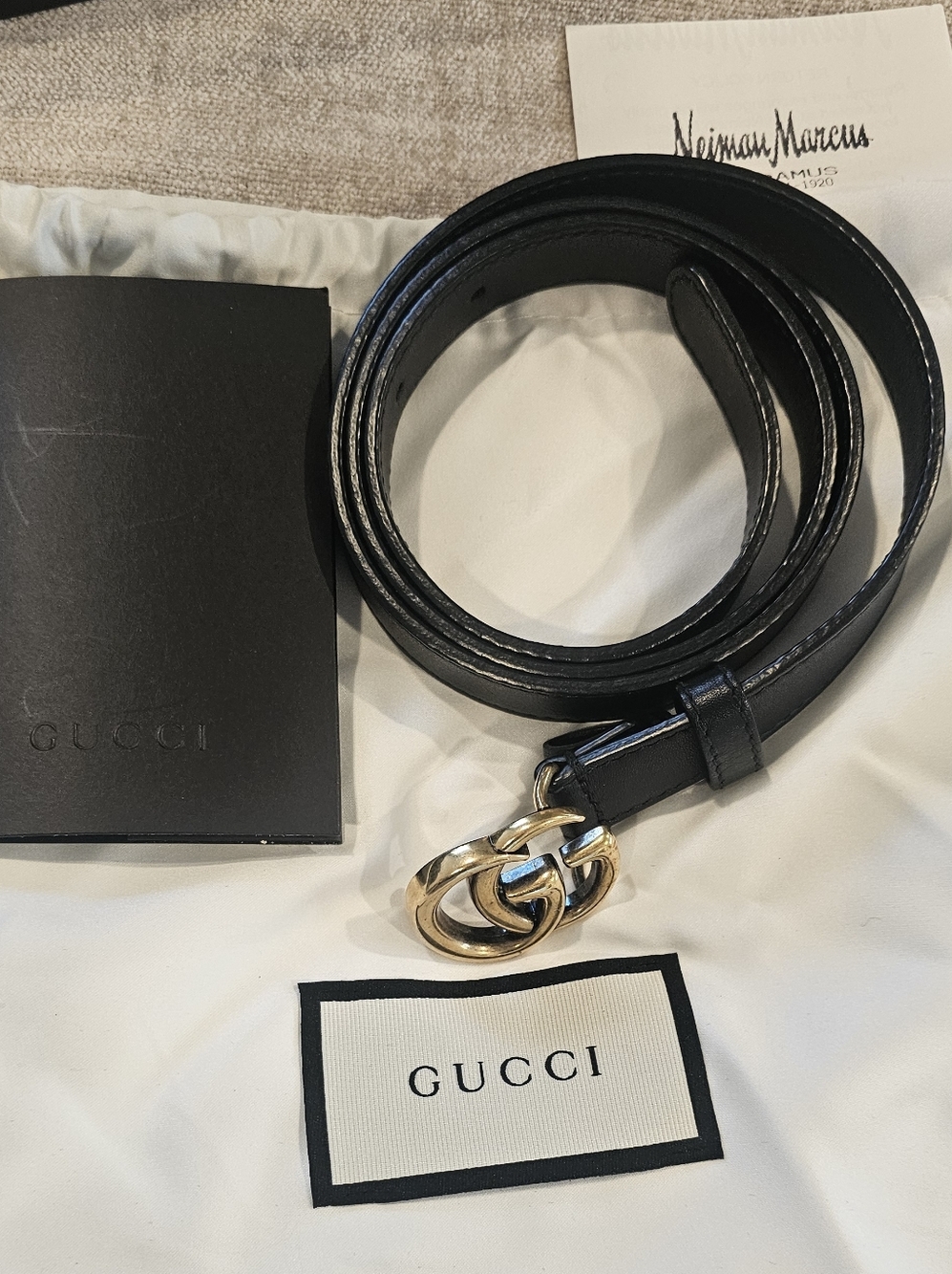 Gucci Marmot Black Leather Belt with Gold Double G Buckle - Picture 3 of 8